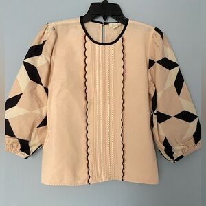 LET ME BE Rosy Ruffle Blouse